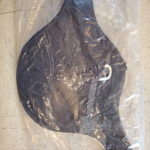 Horse Cavenender- 1 - Picture 2 of 5